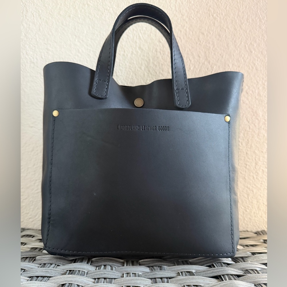 Portland Leather Goods Mini Tote Bag – Black Full-Grain Leather Handbag - Picture 4 of 10